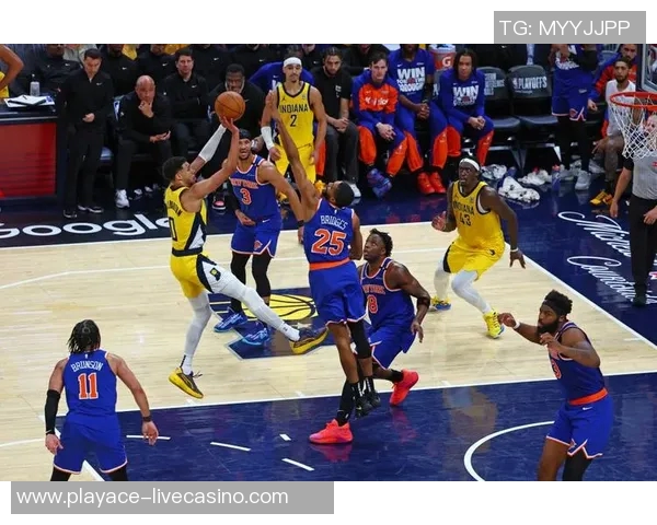 尼克斯与步行者激战正酣球迷期待精彩对决与逆转时刻 尼克斯与步行者激战正酣球迷期待精彩对决与逆转时刻